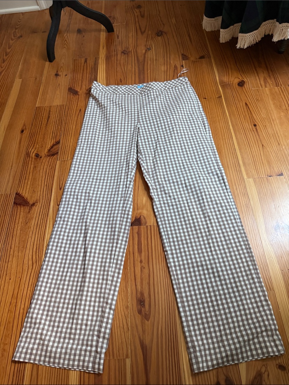 Women's Beige Gingham Capris Pants